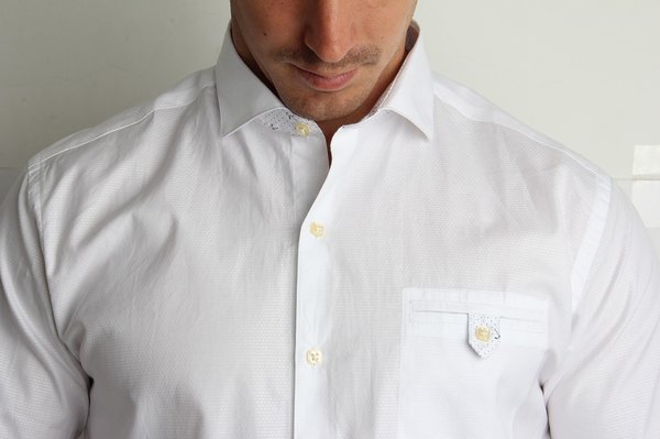 Discover elegant Dior polo shirts and shirts for men online